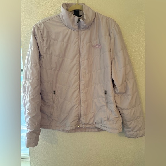 The North Face Women's Light Purple Puffer Jacket - Picture 2 of 9